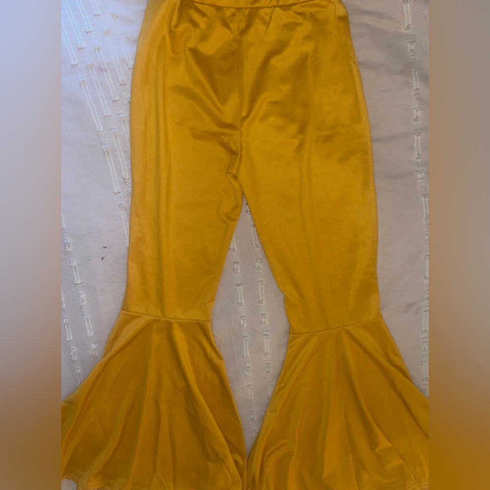 Bell bottom leggings